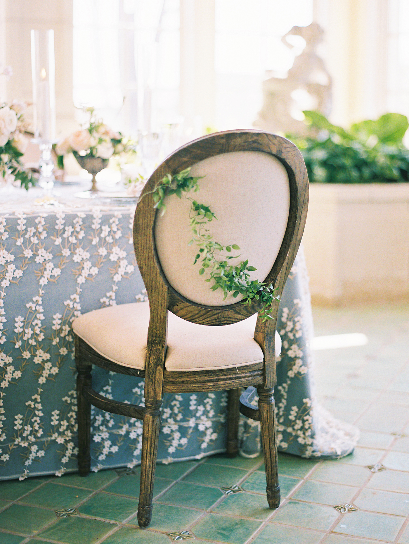 Dallas Wedding Inspiration: Abloom Editorial at The Olana in Dallas Texas | Designed by Allora & Ivy Event Co.